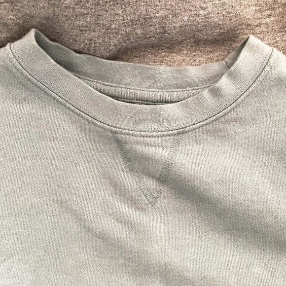 Flower embraided sweater - Picture 2 of 11